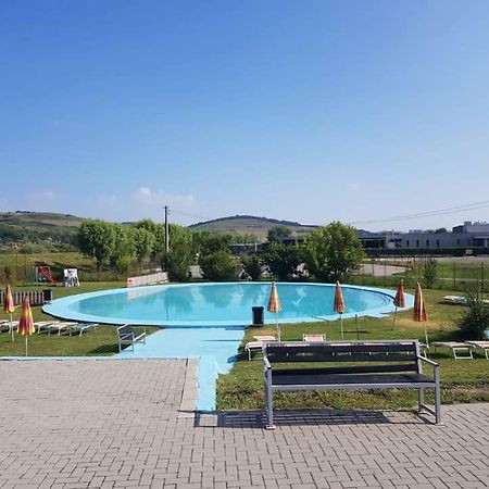 Elizabeth'S Rooms Gherla Экстерьер фото