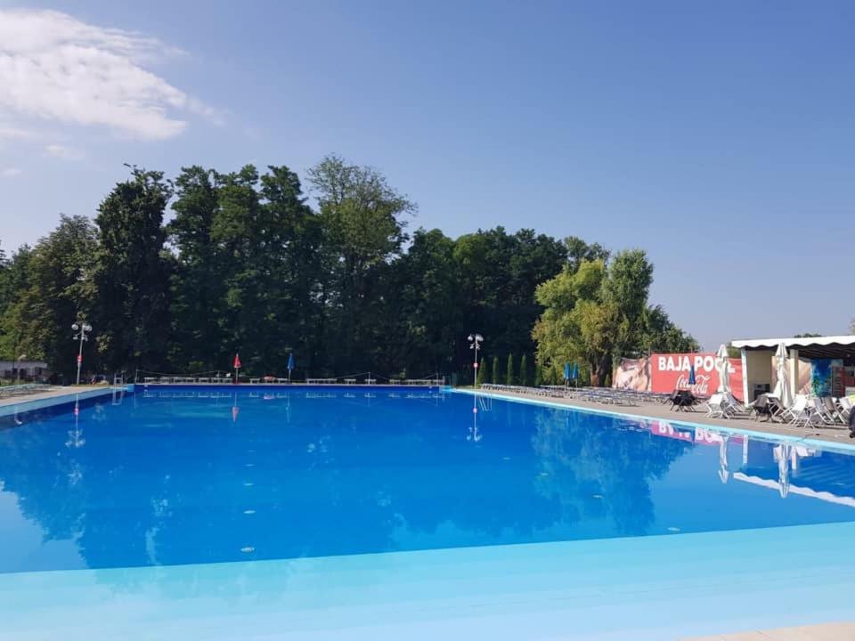 Elizabeth'S Rooms Gherla Экстерьер фото
