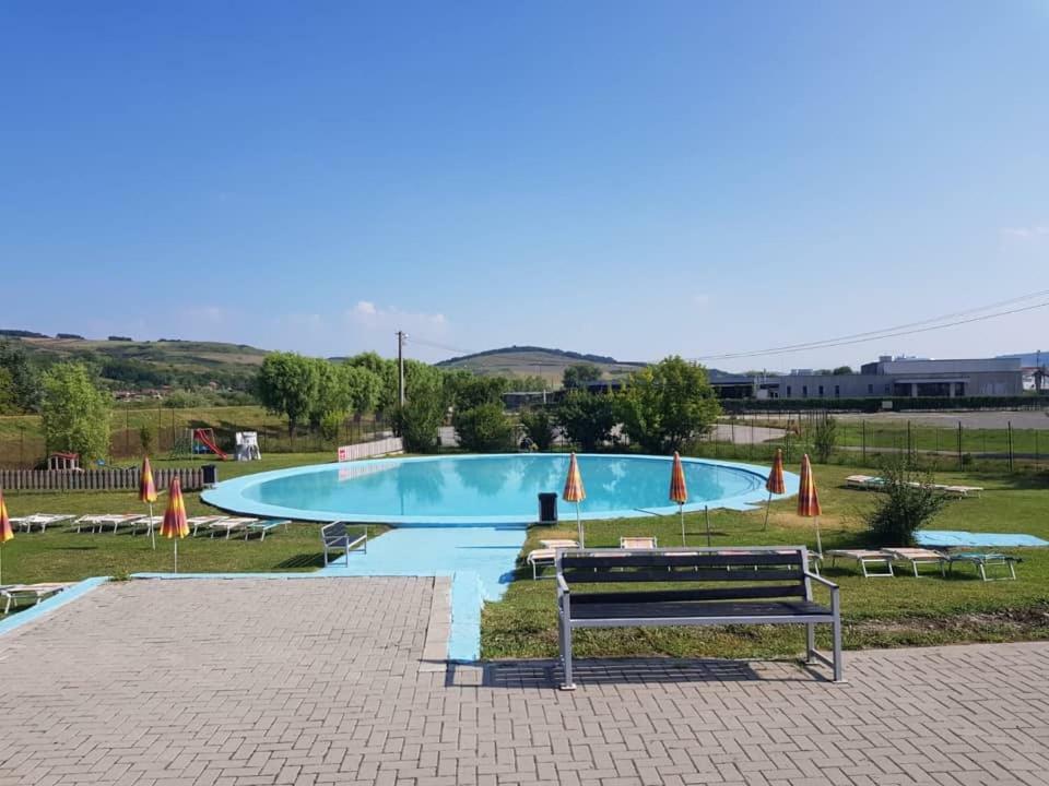 Elizabeth'S Rooms Gherla Экстерьер фото